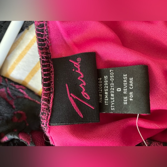 Pink and black lace torrid dress - Picture 5 of 8